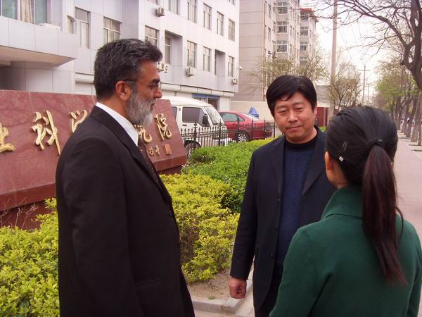 �ͻ�˹̹ũҵ��ѧ�о�Ժ����ֲ��ѧ��Syed Asmatullah Taran�������������о�Ա�����������ֹ���